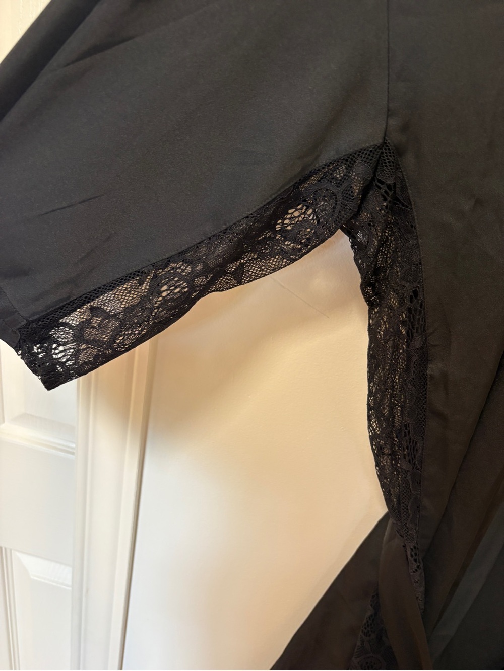 La Vie en Rose Robe Black NEW with Lace detail size XL NWT - Picture 5 of 8